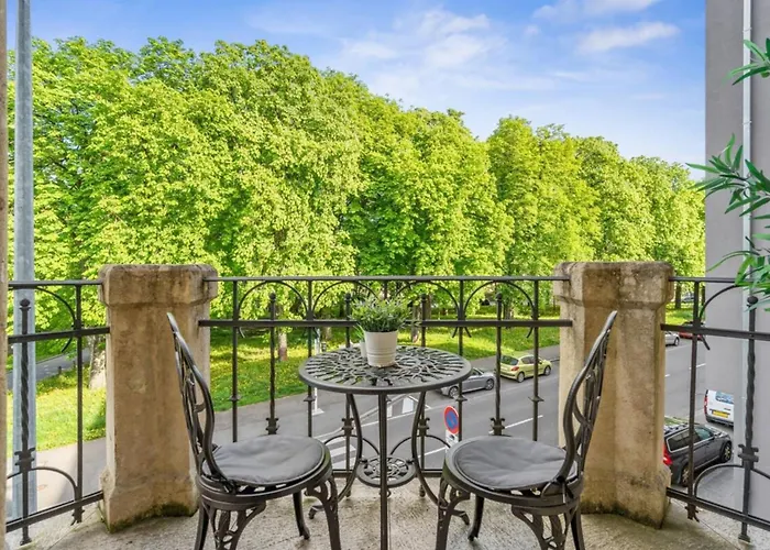 Spacious & Tranquil Rooms In Limpertsberg