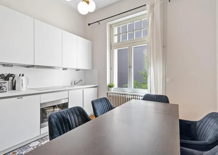 Spacious & Tranquil Rooms In Limpertsberg